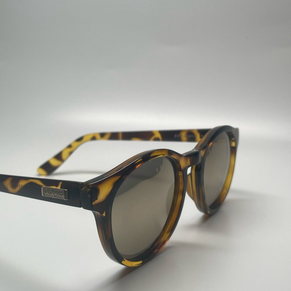 Le Specs Tortoise Pattern Sunglass - image 1